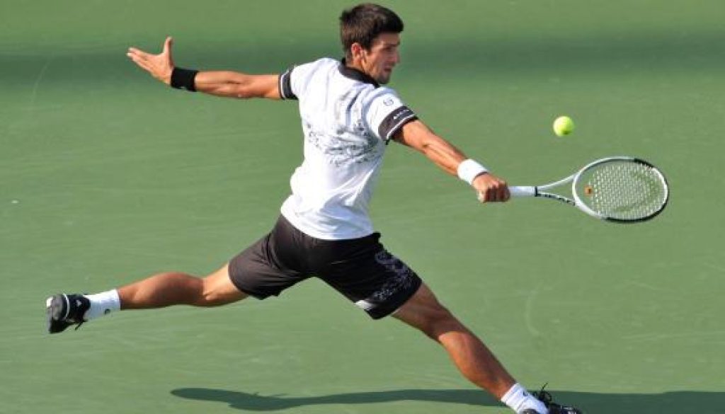 180089b_Tennis-Djokovic-visore-getty